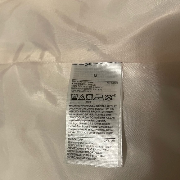 GAP Off-White Lightweight Puffer Vest - Picture 5 of 5